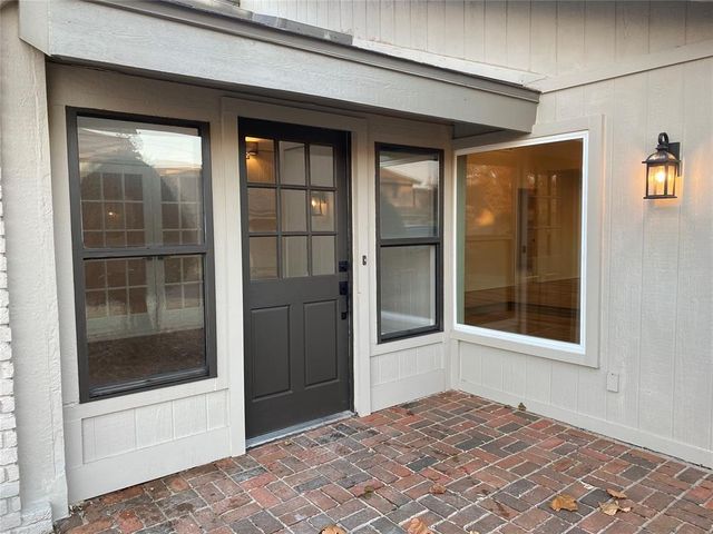 10124 Hefner Village Terrace, Oklahoma City, OK 73162