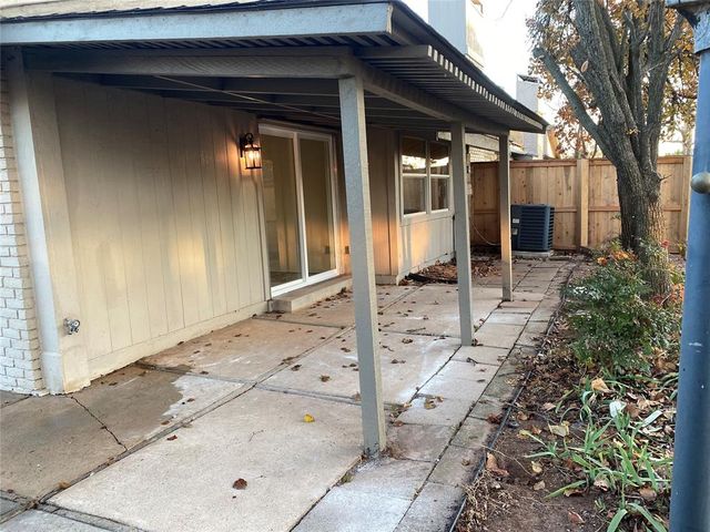 10124 Hefner Village Terrace, Oklahoma City, OK 73162