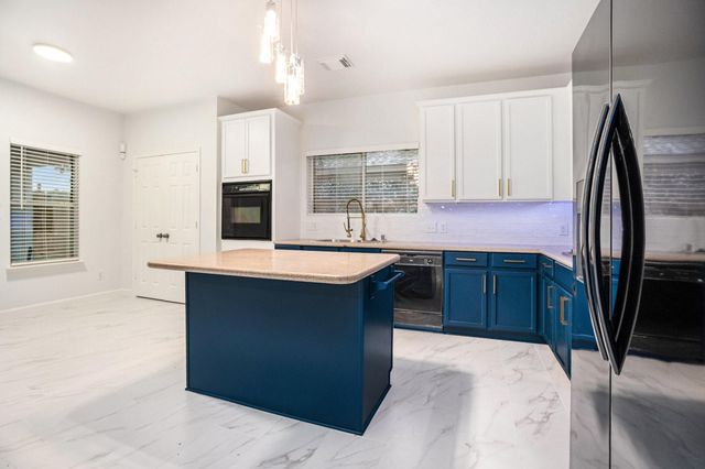 3811 Misty Falls Lane, Friendswood, TX 77546
