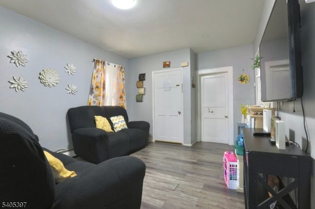 417 Franklin St, Elizabeth City, NJ 07206