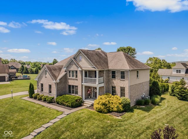 950 Westlake Hills Drive, Columbus, IN 47201