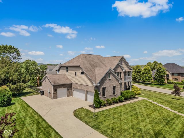 950 Westlake Hills Drive, Columbus, IN 47201
