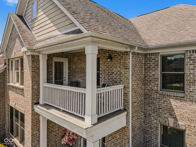 950 Westlake Hills Drive, Columbus, IN 47201