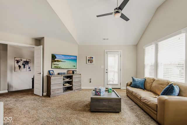 950 Westlake Hills Drive, Columbus, IN 47201