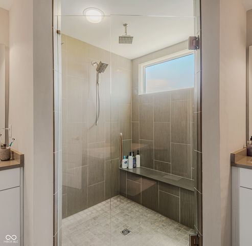 950 Westlake Hills Drive, Columbus, IN 47201
