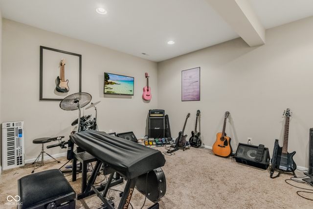 950 Westlake Hills Drive, Columbus, IN 47201