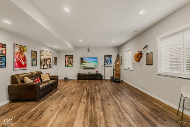 950 Westlake Hills Drive, Columbus, IN 47201