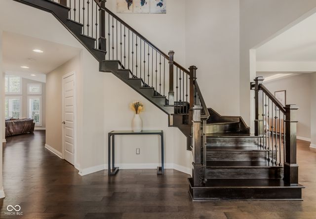 950 Westlake Hills Drive, Columbus, IN 47201