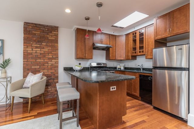 18 Dwight 3, Boston, MA 02118