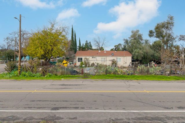 736 S Modesto Ave, Stockton, CA 95203