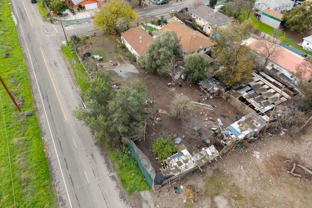 736 S Modesto Ave, Stockton, CA 95203