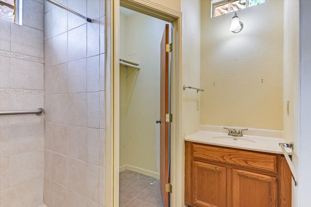 700 CLIFFSIDE RD, Wimberley, TX 78676