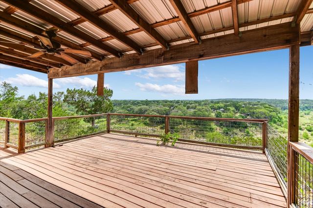 700 CLIFFSIDE RD, Wimberley, TX 78676