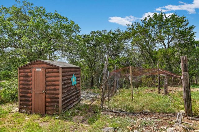 700 CLIFFSIDE RD, Wimberley, TX 78676