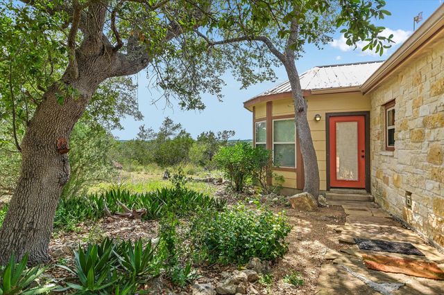 700 CLIFFSIDE RD, Wimberley, TX 78676