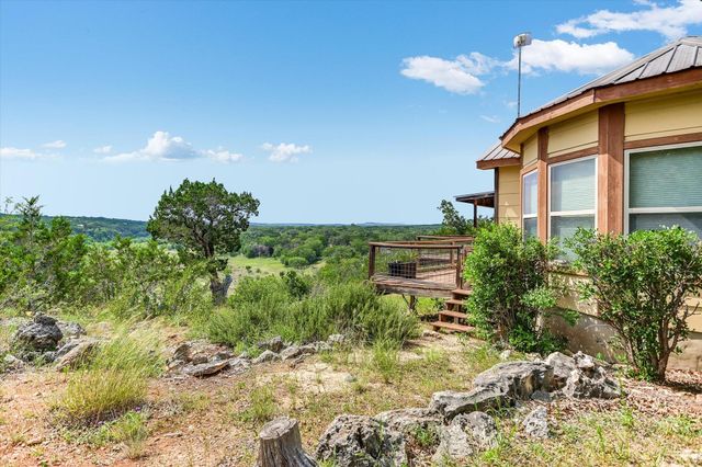 700 CLIFFSIDE RD, Wimberley, TX 78676