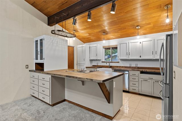 12509 Patricia Lane, Burlington, WA 98233