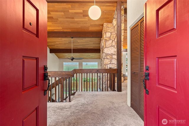 12509 Patricia Lane, Burlington, WA 98233