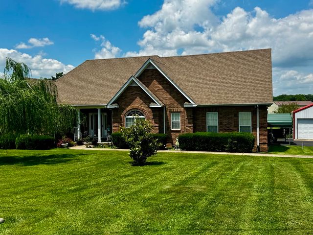 537 Tuck Rd, Lafayette, TN 37083