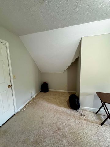 537 Tuck Rd, Lafayette, TN 37083