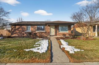 15715 Exeter Court, Fraser, MI 48026