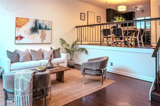 14144 Burbank Boulevard 2, Sherman Oaks, CA 91401