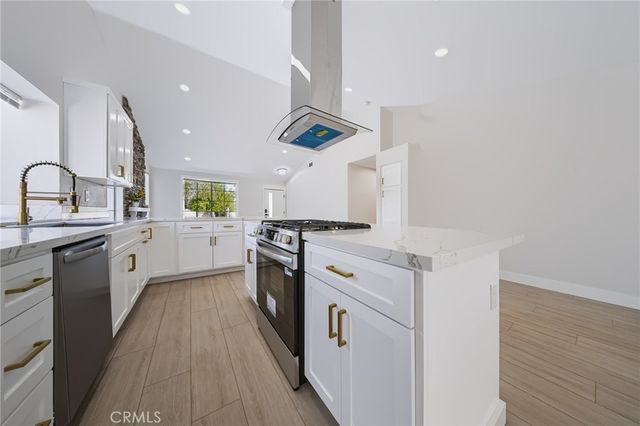 19415 SWEETWOOD Lane, Lake Elsinore, CA 92530