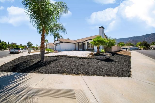 19415 SWEETWOOD Lane, Lake Elsinore, CA 92530