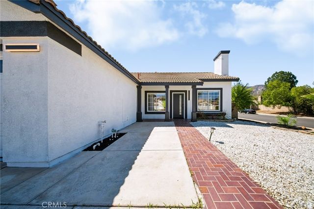 19415 SWEETWOOD Lane, Lake Elsinore, CA 92530
