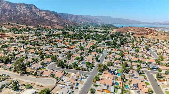 19415 SWEETWOOD Lane, Lake Elsinore, CA 92530