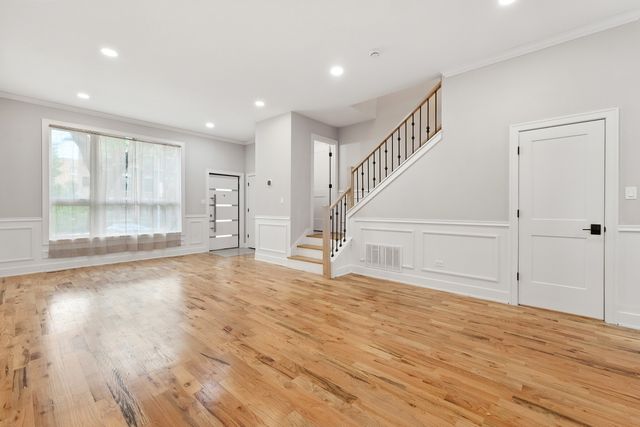 5032 S Michigan Avenue, Chicago, IL 60615