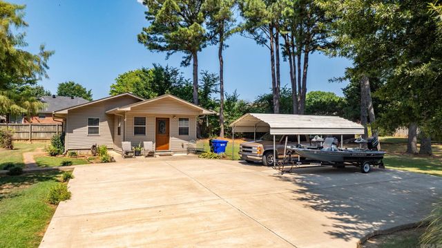 1 Cedar Oaks Dr, Conway, AR 72032