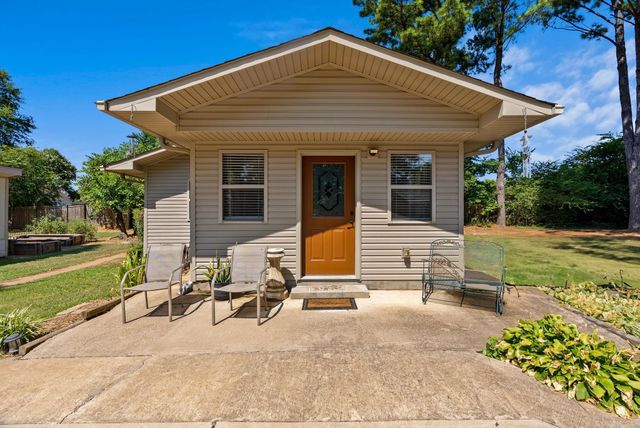 1 Cedar Oaks Dr, Conway, AR 72032