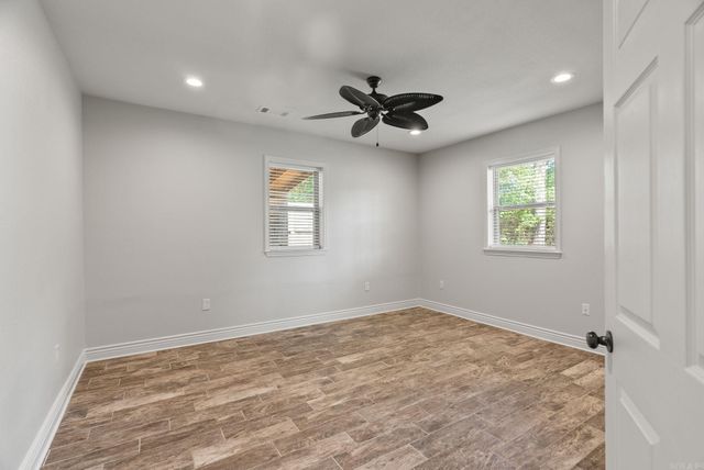 1 Cedar Oaks Dr, Conway, AR 72032