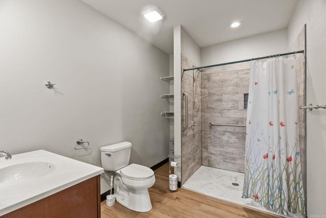 1 Cedar Oaks Dr, Conway, AR 72032