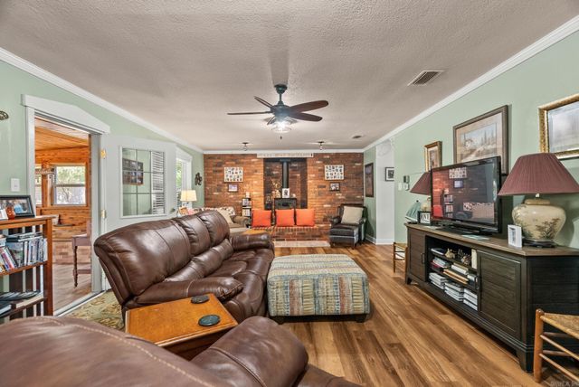 1 Cedar Oaks Dr, Conway, AR 72032