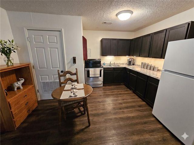 808 N Emery Street, Independence, MO 64050