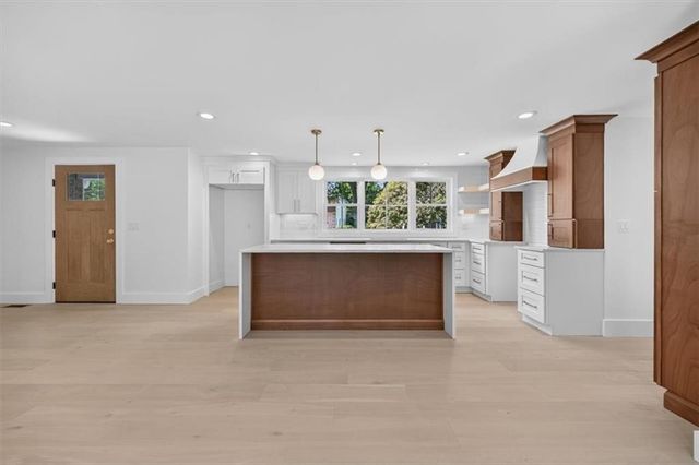 4 Helena Way, Johnston, RI 02919
