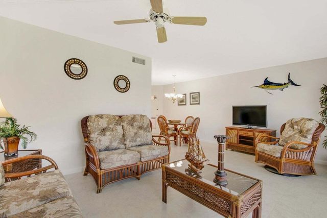 120 Lehane Terrace 109, North Palm Beach, FL 33408