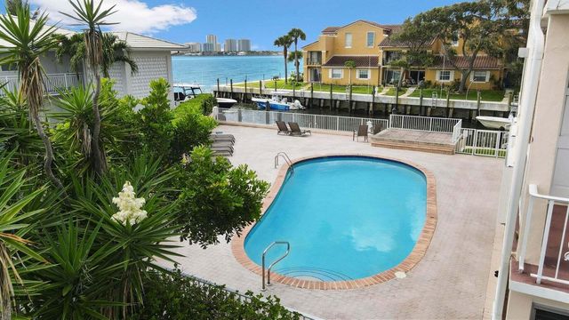 120 Lehane Terrace 109, North Palm Beach, FL 33408