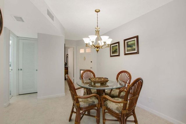 120 Lehane Terrace 109, North Palm Beach, FL 33408