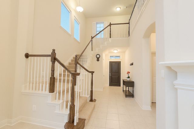 6687 DeLeon Street, Irving, TX 75039