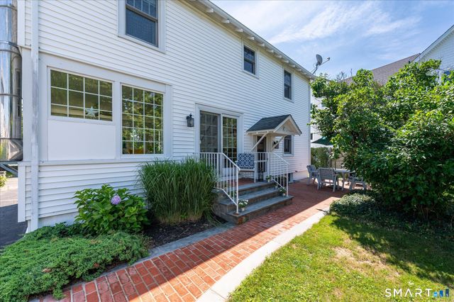 106 Gregory Boulevard, Norwalk, CT 06855