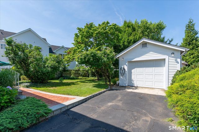 106 Gregory Boulevard, Norwalk, CT 06855