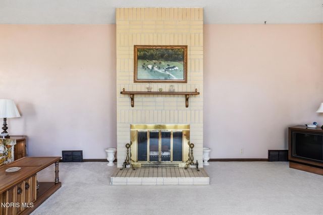 7032 County Road 2, Swanton, OH 43558