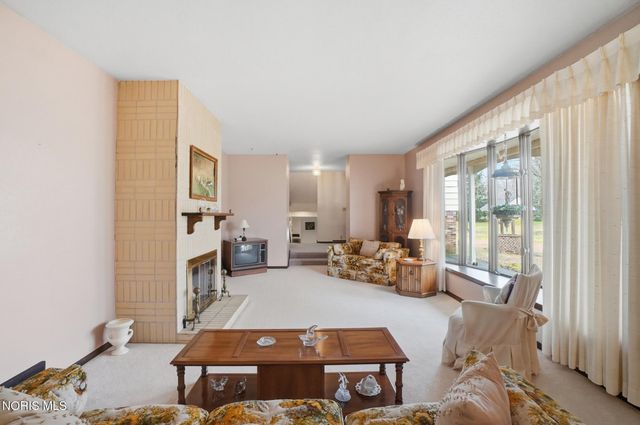 7032 County Road 2, Swanton, OH 43558