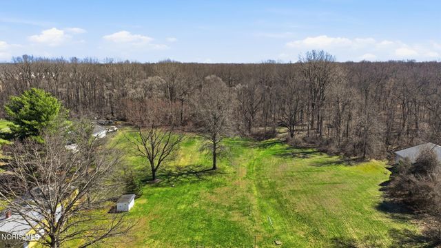 7032 County Road 2, Swanton, OH 43558