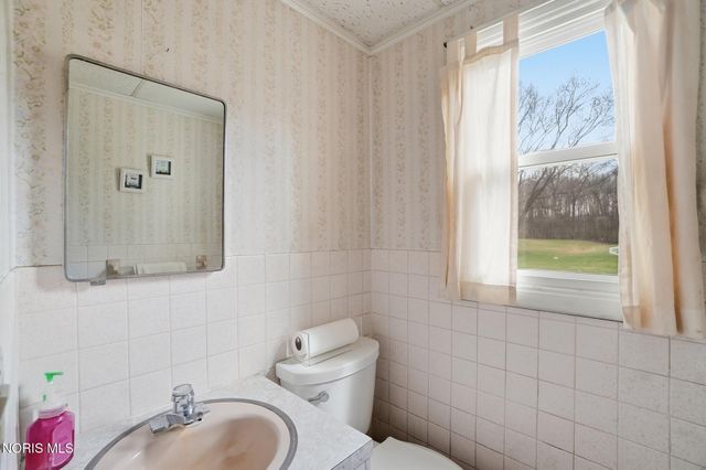 7032 County Road 2, Swanton, OH 43558