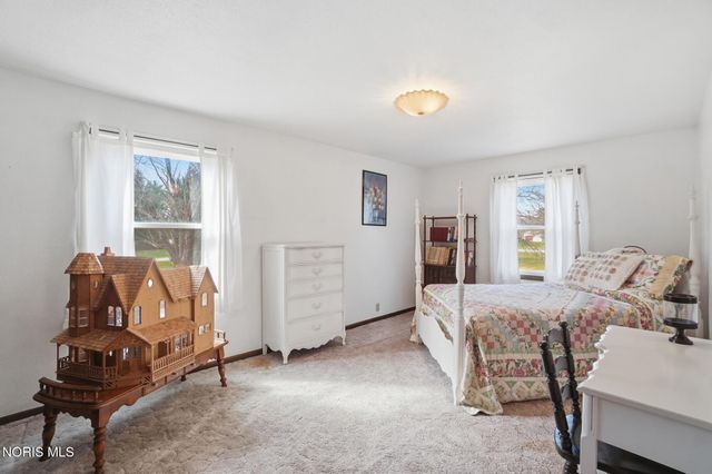 7032 County Road 2, Swanton, OH 43558