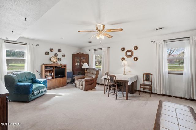 7032 County Road 2, Swanton, OH 43558